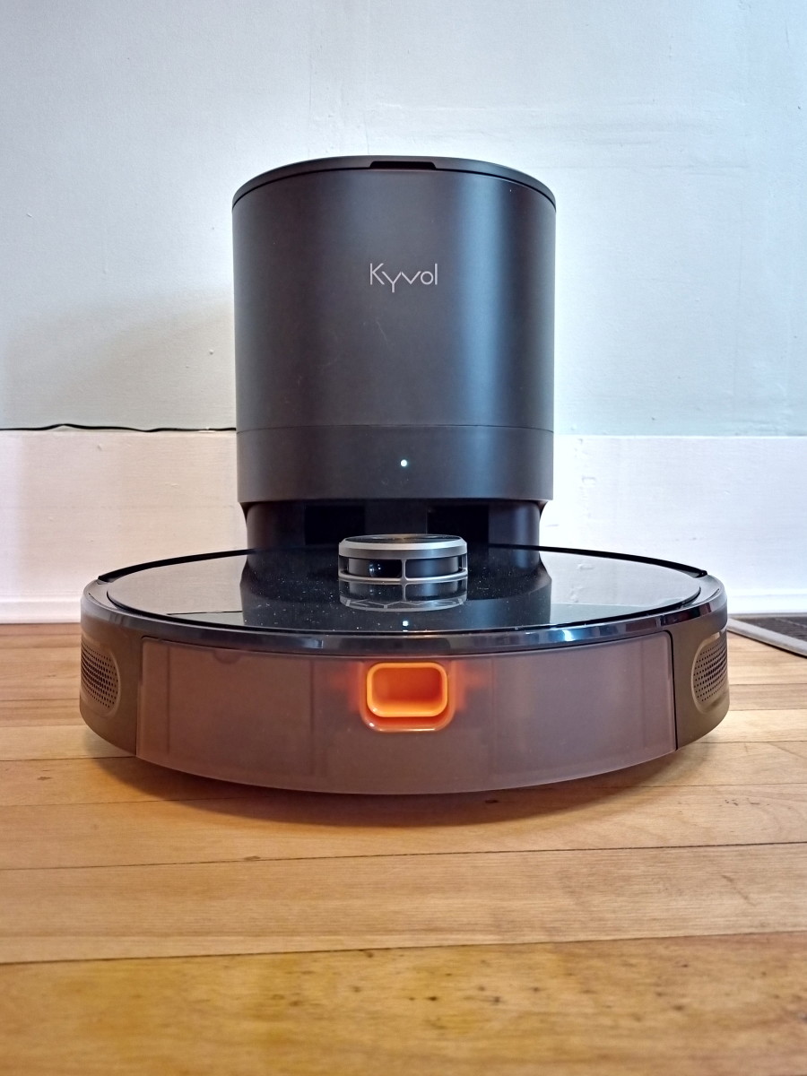 review of the kyvol cybovac s31 robotic vacuum1686716582