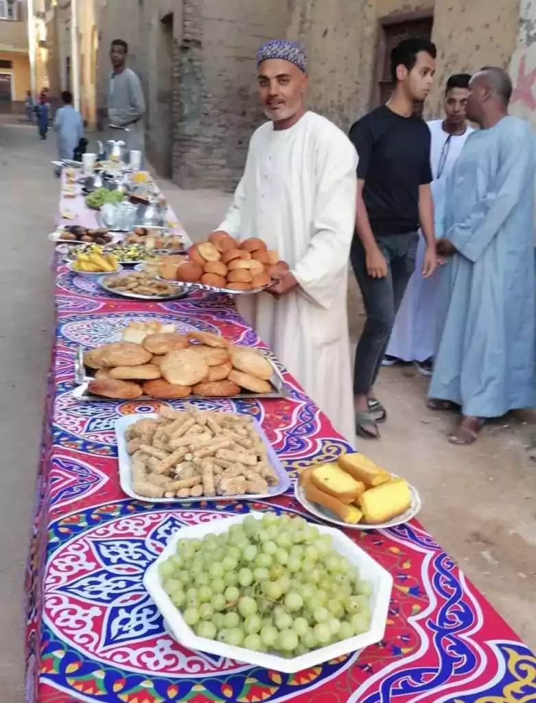 أنواع المعجنات في استقبال مصلى العيد4