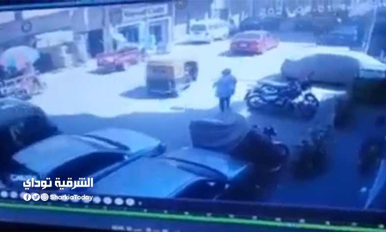 الداخلية تكشف ملابسات فيديو لموظف يدهس سيدة بسيارته في الزقازيق1690237743