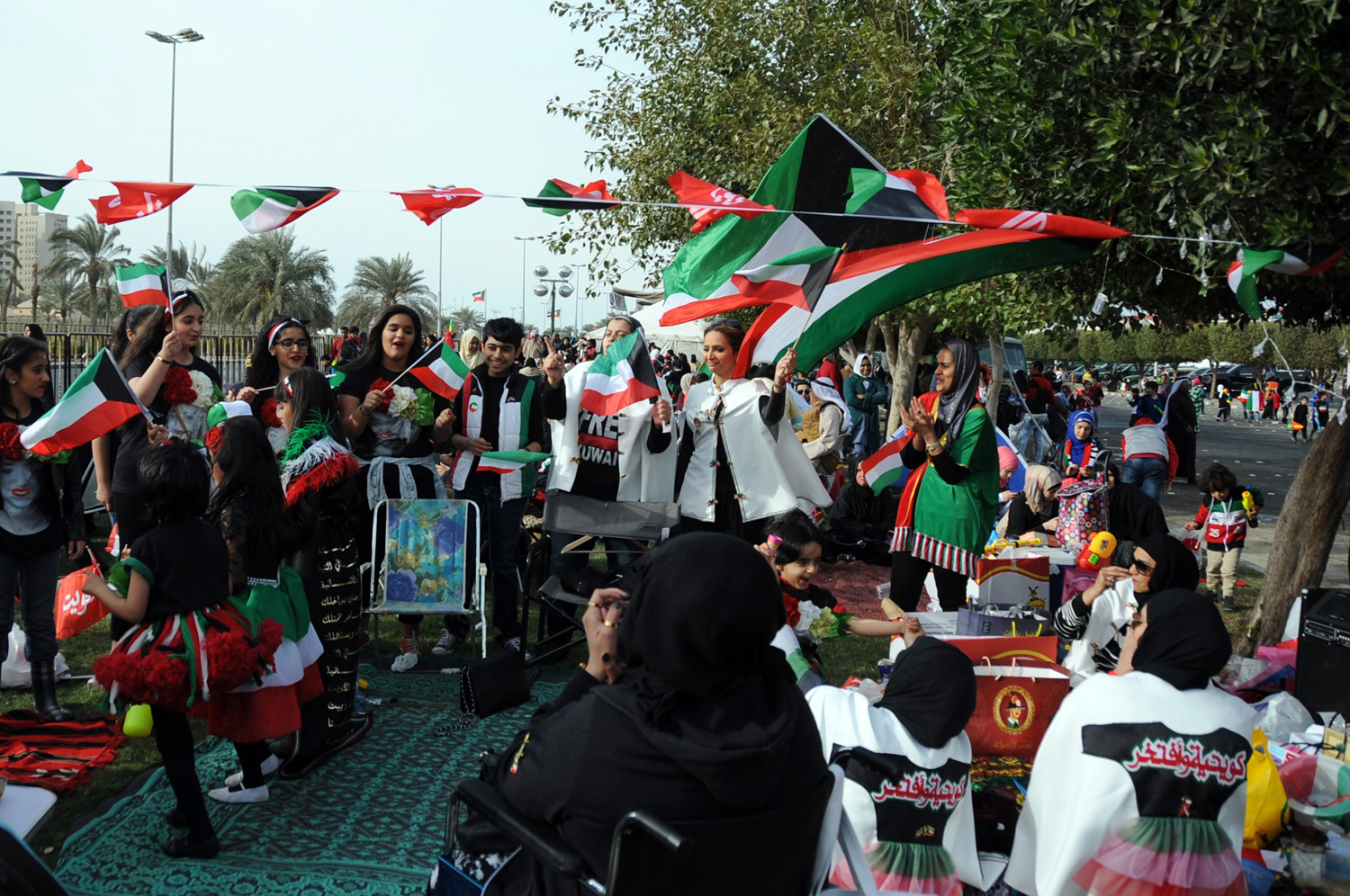 Kuwaiti people celebrating National Day1697400423