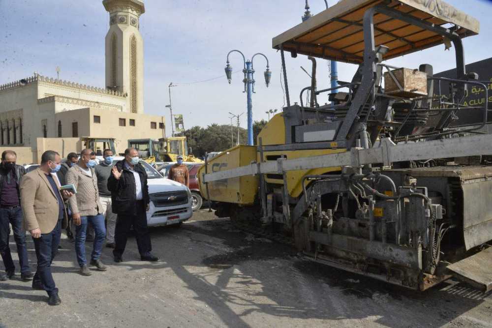 محافظ أسيوط يتفقد أعمال رصف شارع أحمد حسن الباقوري بمنطقة الوليدية 1610711464 11698926943