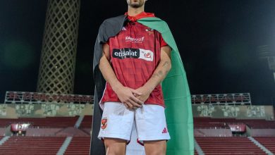 لاعب الأهلي وسام أبو علي1725984064